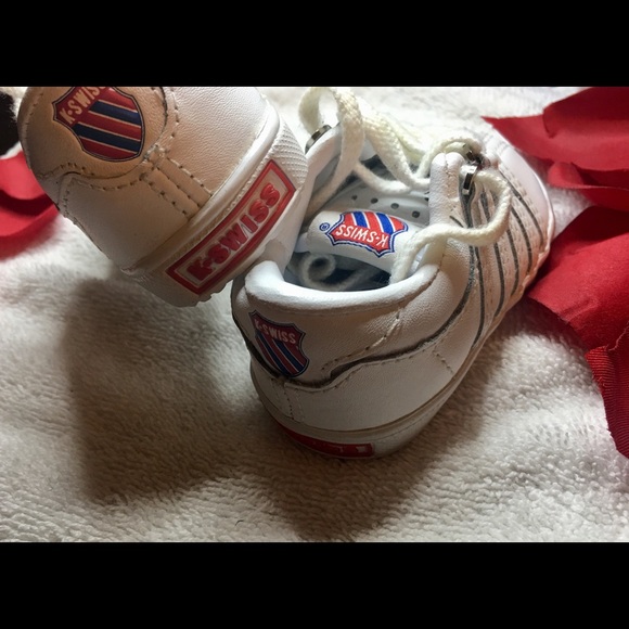 SOLD-Kids K•Swiss Sneakers - Picture 2 of 4